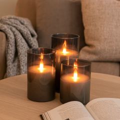 LED-Stumpenkerzen-Set im Rauchglas Ø7,5 cm, 3 Stk., Flammeneffekt - inkl. Fernbedienung und Timer, 10/12,5/15 cm hoch, echtes Stearin