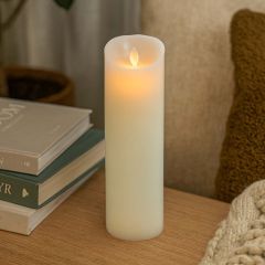 LED-XL-Stumpenkerze 30 cm hoch mit Flammeneffekt und Fernbedienung - Weiß - echtes Stearin - Timer inklusive
