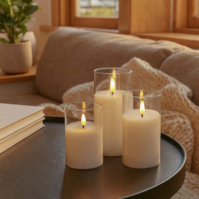 LED-Stumpenkerzen-Set im Glas mit Flammeneffekt, 3 Stk. - inkl. Fernbedienung und Timer, Höhe 10/12,5/15 cm, echtes Stearin