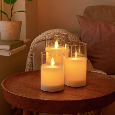 LED-Stumpenkerzen-Set im Glas mit wippender Flamme, 3 Stk. - Timer und Fernbedienung inklusive - echtes Stearin - 10/12,5/15 cm