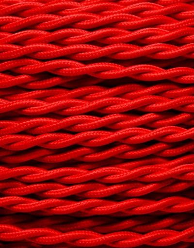 Rotes gedrehtes Textilkabel